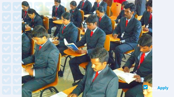 Photo de l’Sushil Kar College #3