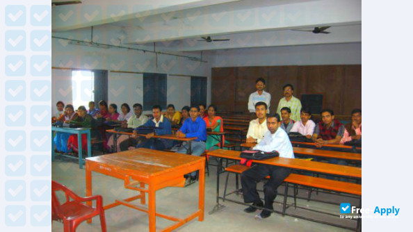 Foto de la Kulti College #6