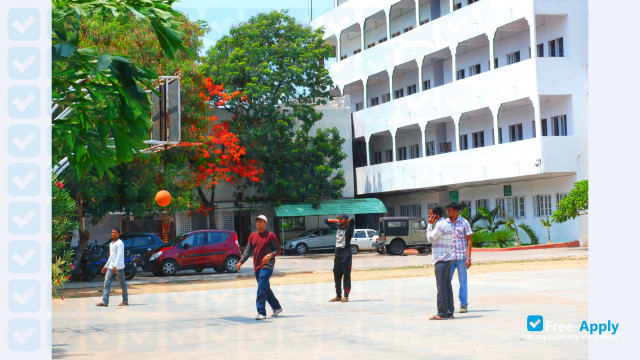 Anwarul uloom College photo #4