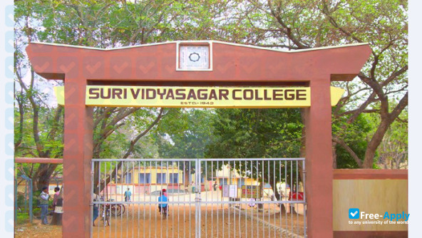 Suri Vidyasagar College photo #1