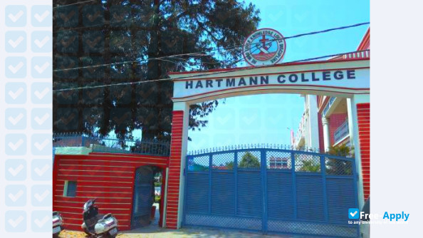 Hartmann College photo #3