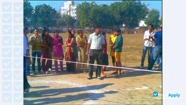 Photo de l’Daulatbhai Trivedi Law College