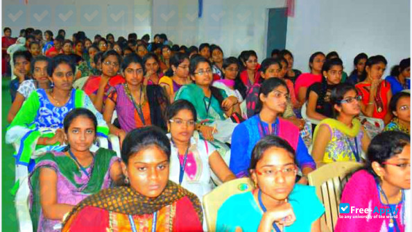 Foto de la Krishnaveni Engineering College Womens College #8