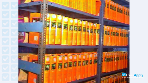 Foto de la D. N. R. College of Law #6