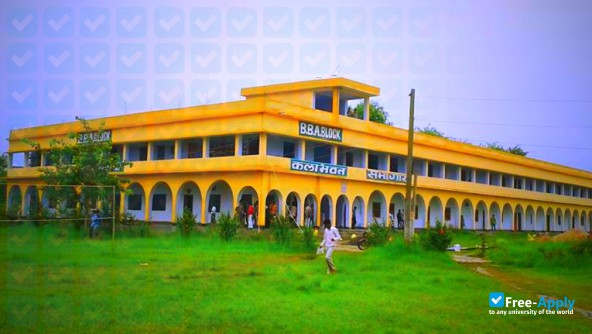 Photo de l’Nirsu Narain College Singhara #4