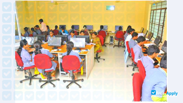 Foto de la Chalapathi Institute of Technology #6