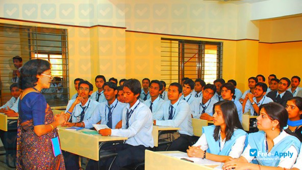 Foto de la MAEER's Arts Commerce and Science College Pune #3
