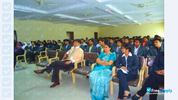 Photo de l’Amjad Ali Khan College of Business Administration #4