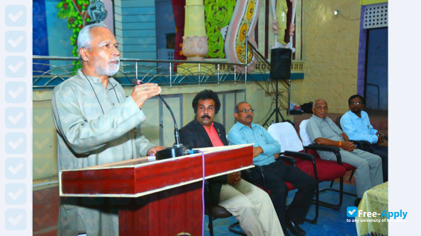 Foto de la V. O. Chidambaram College #10