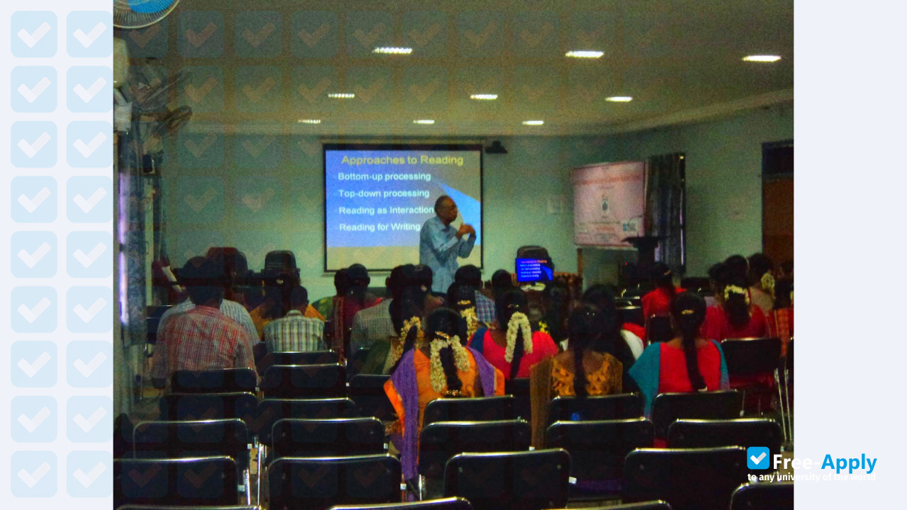 Foto de la V. O. Chidambaram College #7
