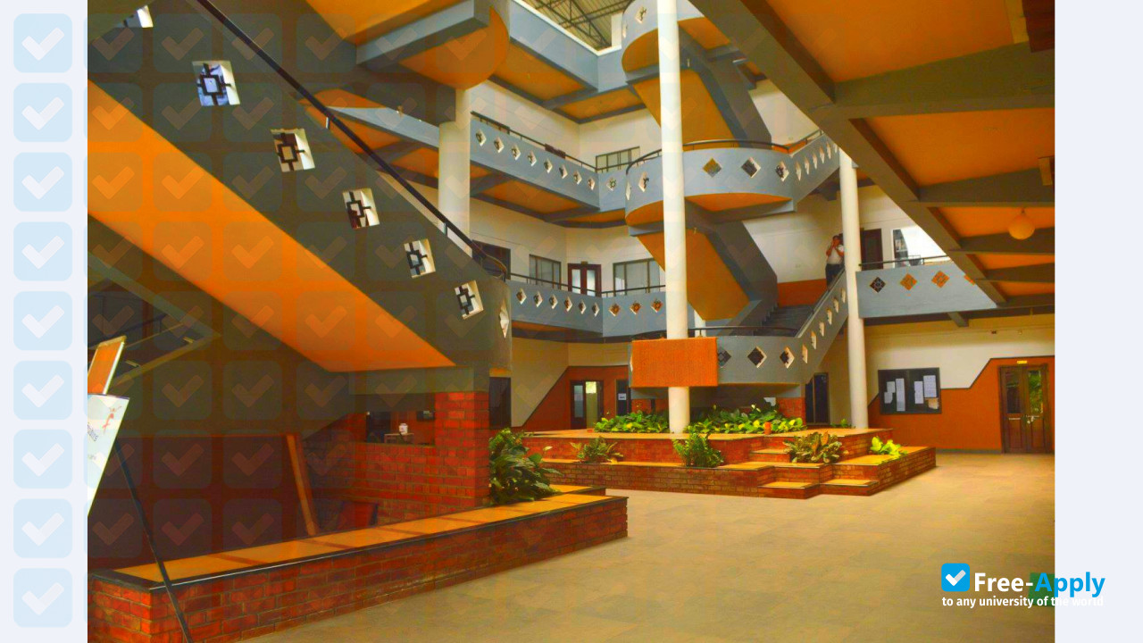 Foto de la Farook Institute of Management Studies #7