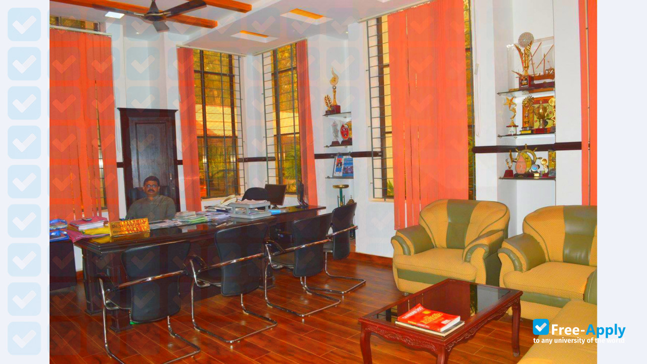 Foto de la Farook Institute of Management Studies #15