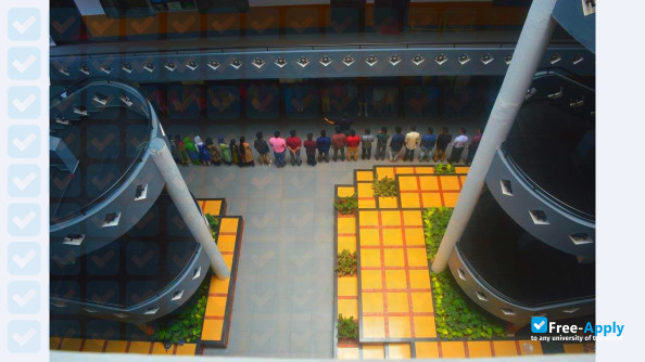 Foto de la Farook Institute of Management Studies #14