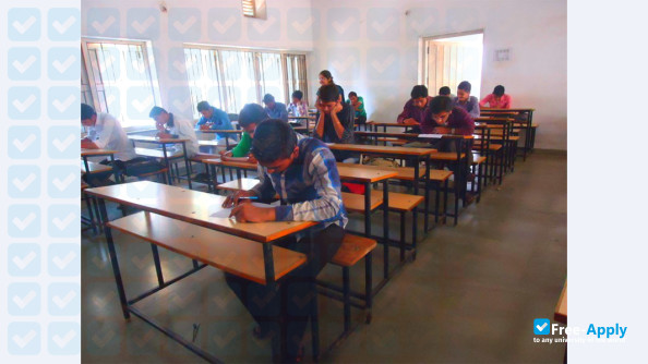 Shree H K Parekh College of Management photo #3