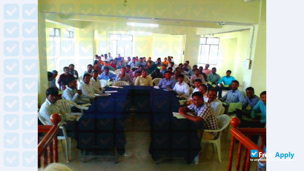 Foto de la Adarsha Law College #2