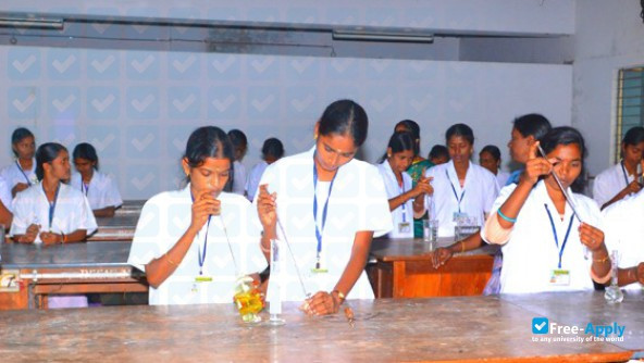 Photo de l’Dharumapurm Gnanambikai Govt Arts College for Women #4