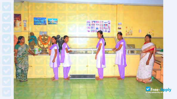 Foto de la Dharumapurm Gnanambikai Govt Arts College for Women #10