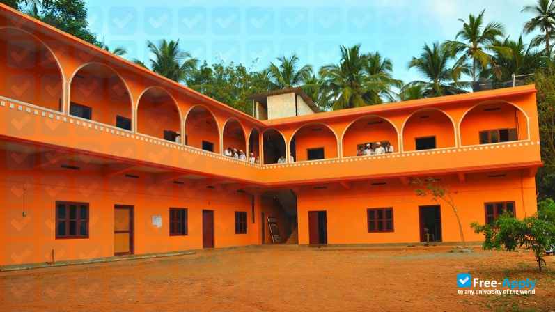 Jamia Nusrath photo #2