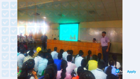 Photo de l’Mukand Lal National College #5
