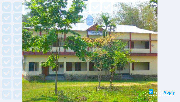 Bahona College photo #7
