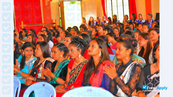 Foto de la Cluny Women's College #6