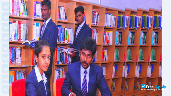 Photo de l’Hallmark Business School Tiruchirappalli #1