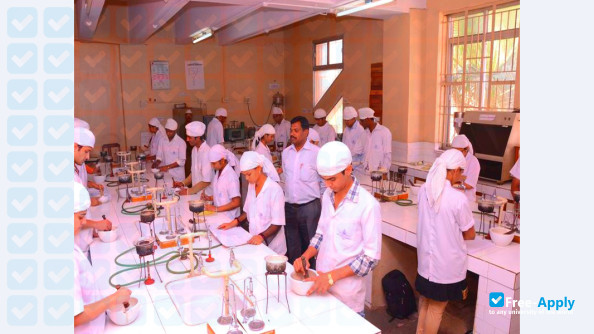 Bharati Vidyapeeth's College of Pharmacy photo #3