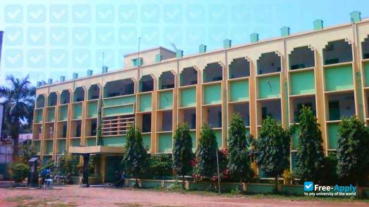 Dwijendralal College photo #5