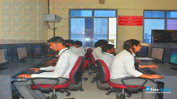 Dwijendralal College photo #8