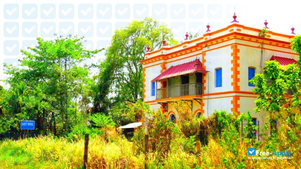 Foto de la Raja Narendra Lal Khan Women's College #2