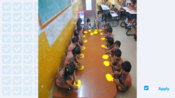 Shree Swaminarayan Gurukul Campus Sardarnagar Bhavnagar photo #2