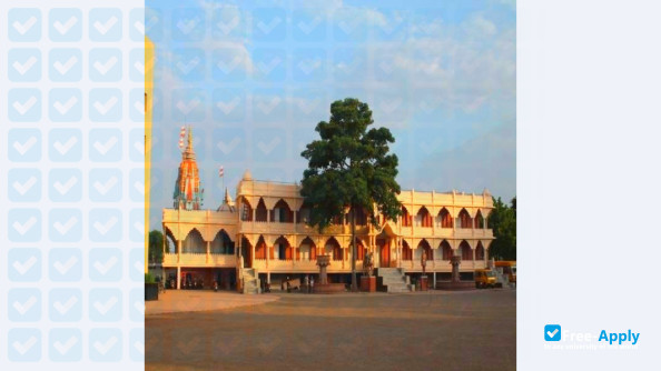 Photo de l’Shree Swaminarayan Gurukul Campus Sardarnagar Bhavnagar