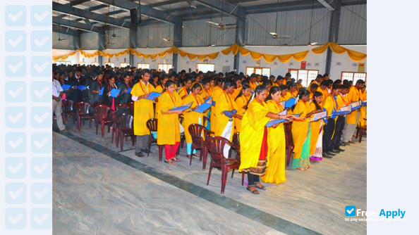 Foto de la S K R Engineering College #7