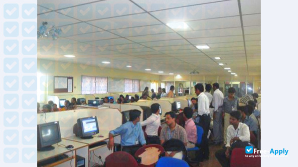 Foto de la S K R Engineering College #6