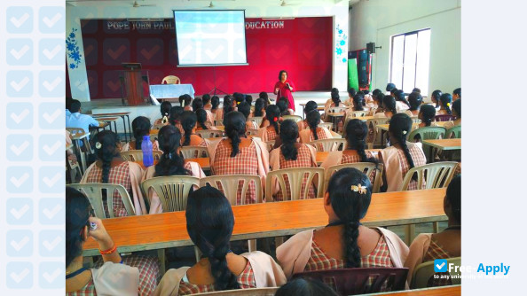 Foto de la Pope John Paul II College of Education #8