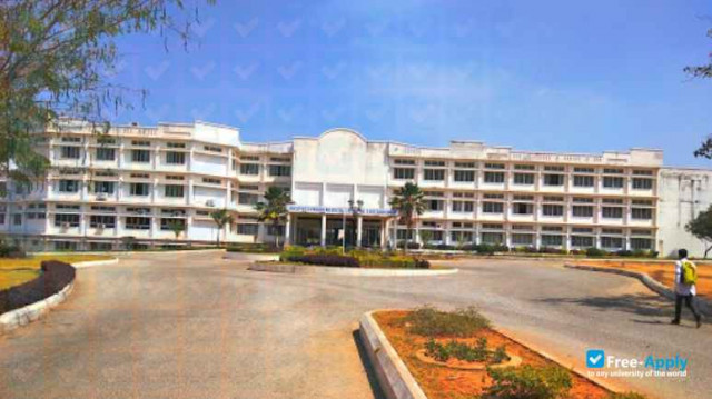 Foto de la Basaveshwara Medical College & Hospital #5