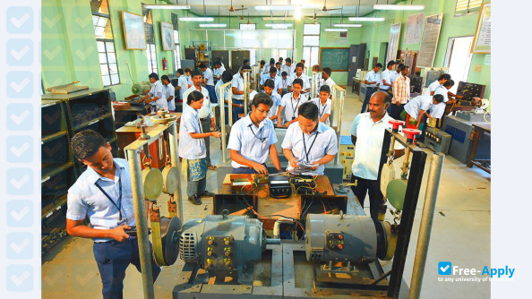 Alagappa Chettiar College of Engineering & Technology photo #4