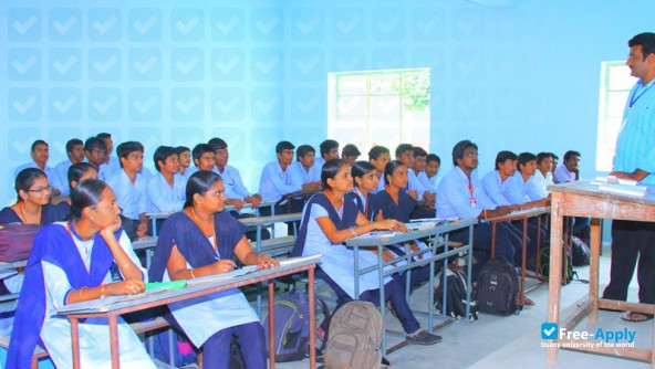 Foto de la Chundi Ranganayakulu Polytechnic #6