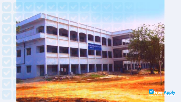 Foto de la Chundi Ranganayakulu Polytechnic #3