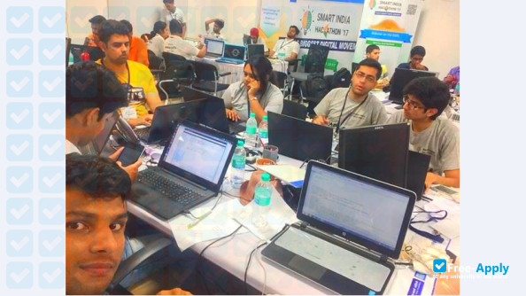 HMR Institute of Technology & Management photo #5