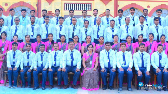 Seth Gyaniram Bansidhar Podar College фотография №1