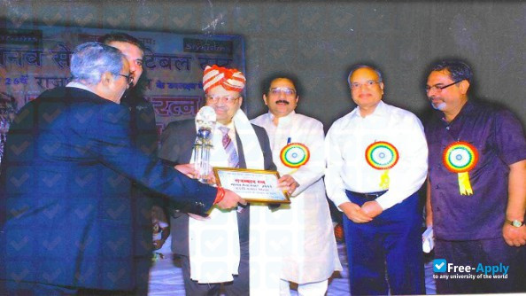 Seth Gyaniram Bansidhar Podar College фотография №4