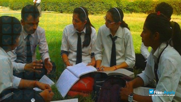 Seth Gyaniram Bansidhar Podar College фотография №4