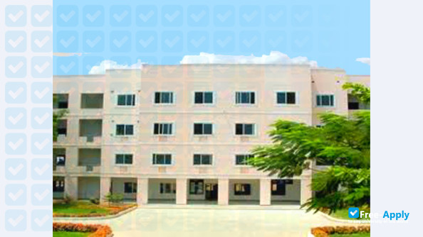 Foto de la Chikkaiah Naicker College #6
