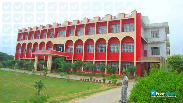 Chaudhari Technical Institute MBA фотография №16