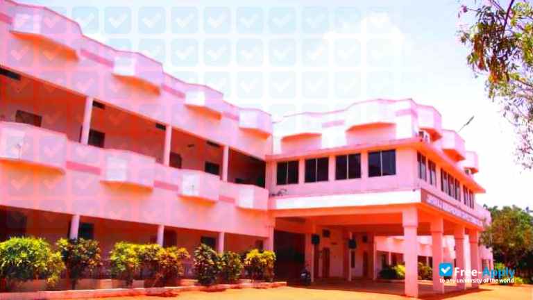 Foto de la Nazareth Margoschis College Pillaiyanmanai #2
