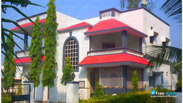 Foto de la Gopikabai Sitaram Gawande College Umarkhed #3