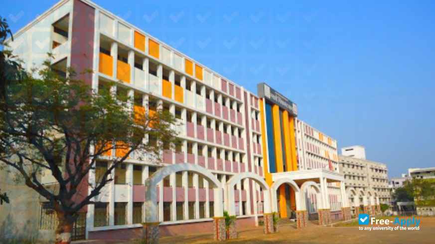 Mooljee Jetha College Jalgaon photo #3