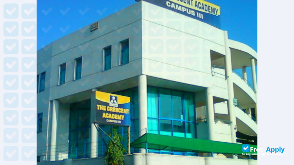 Photo de l’Crescent Campus #5