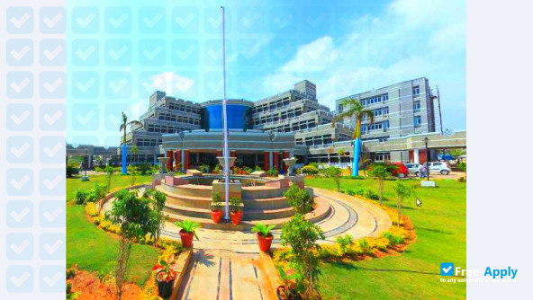 Foto de la Sri Balaji Vidyapeeth #2